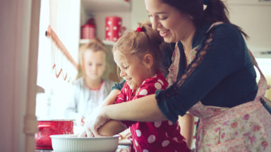 mom-daughter-cooking